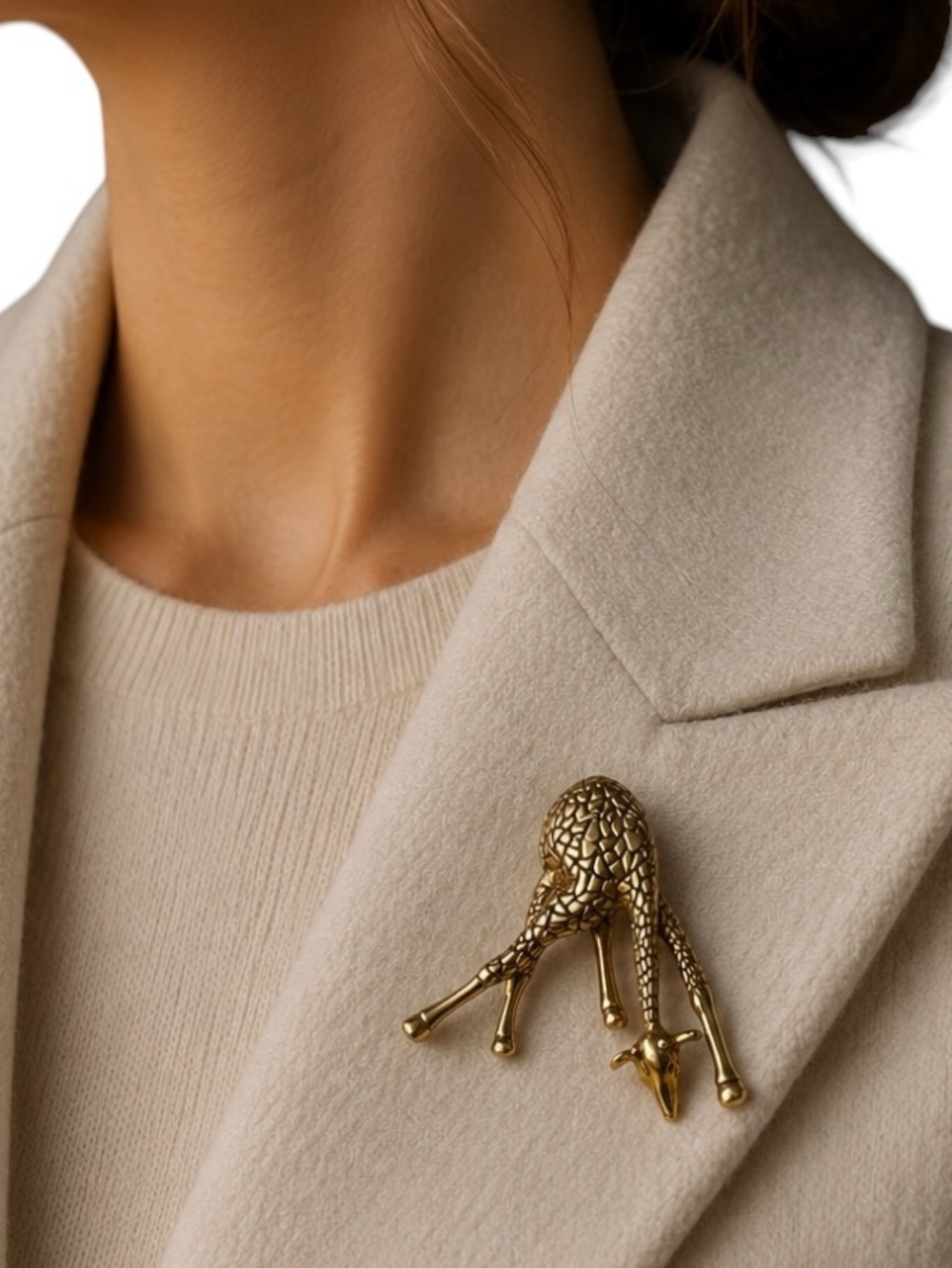 VTG Gold Giraffe Brooch - Pendant Sculpted Textured Finish Statement Jewelry